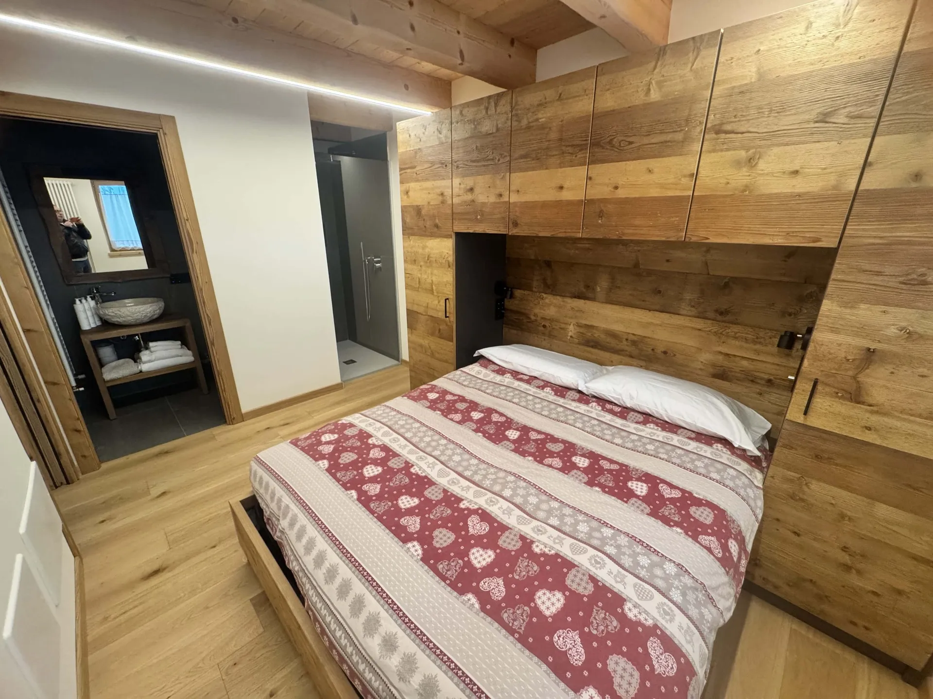 Interno di un appartamento bilocale Interno di un appartamento bilocale